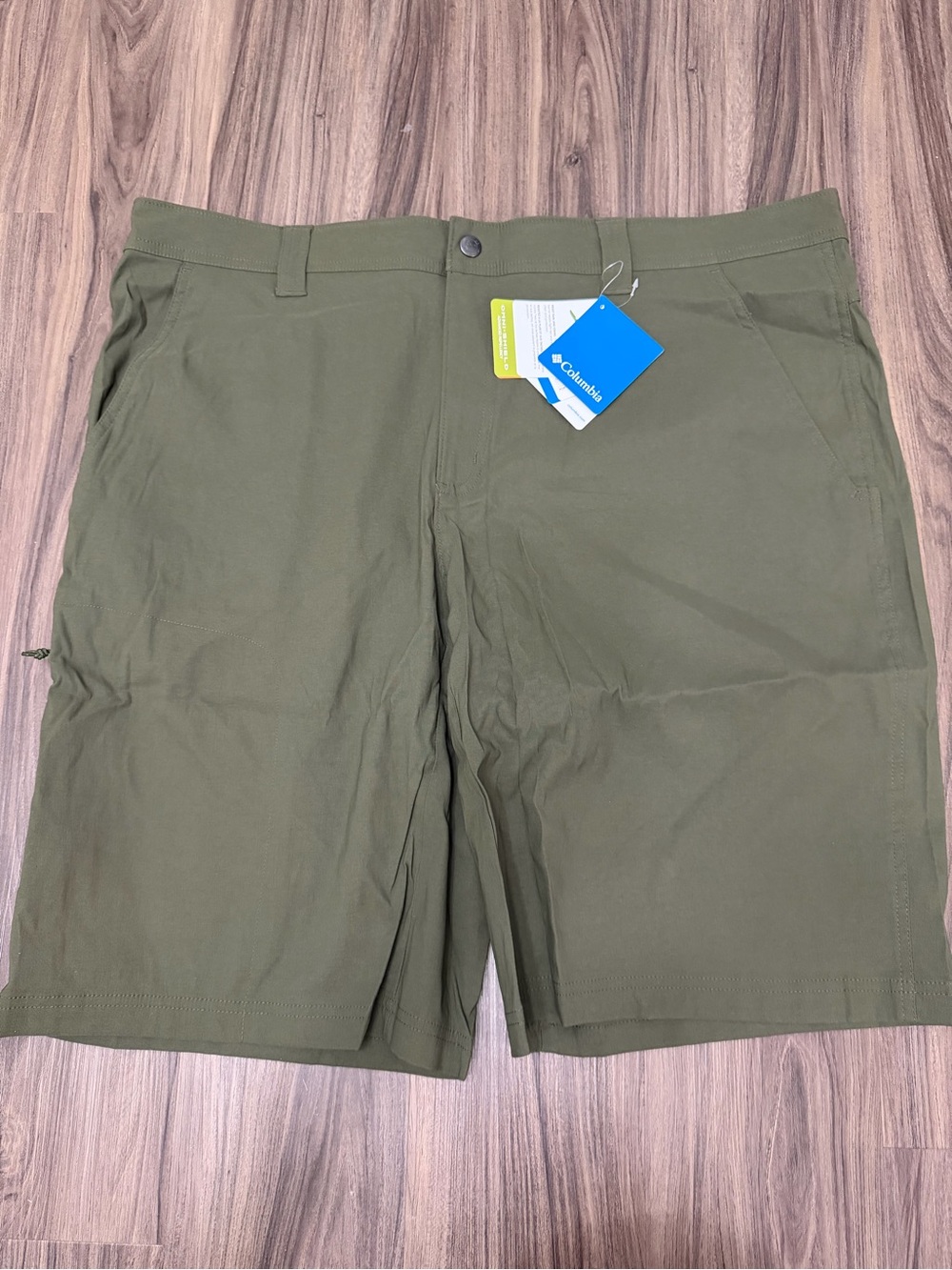 NWT Columbia Men’s Royce Peak II Omni Shade Short Sz 42 Outdoor Adventure hike